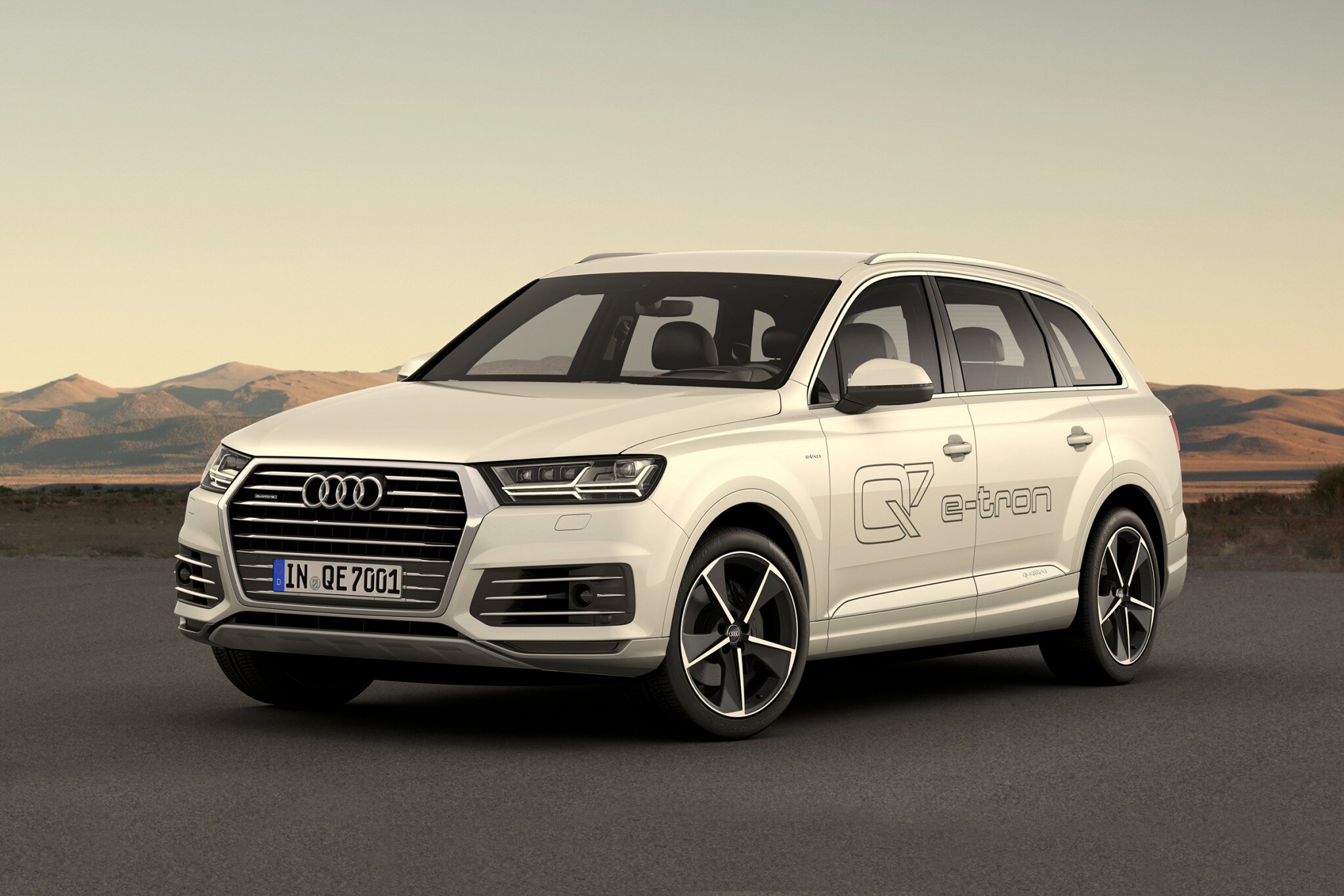 2018 audi q7 e tron 4dr suv base fq oem 1 2048