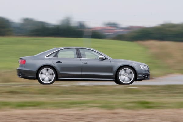 2013 Audi S8 Picture