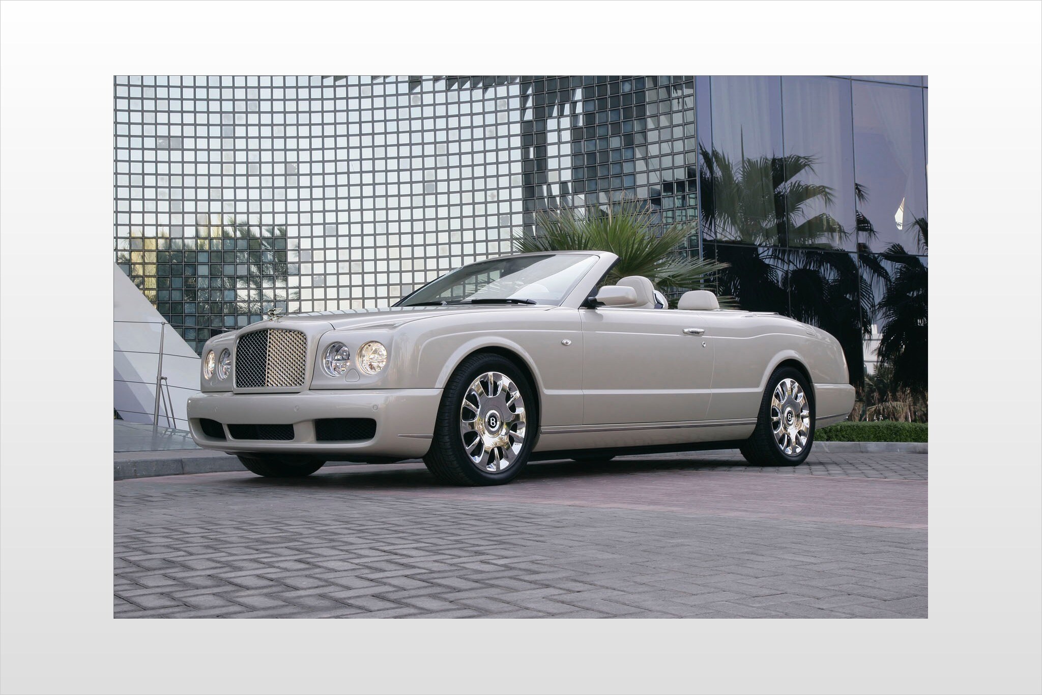 2009 bentley azure convertible base fq oem 1 2048