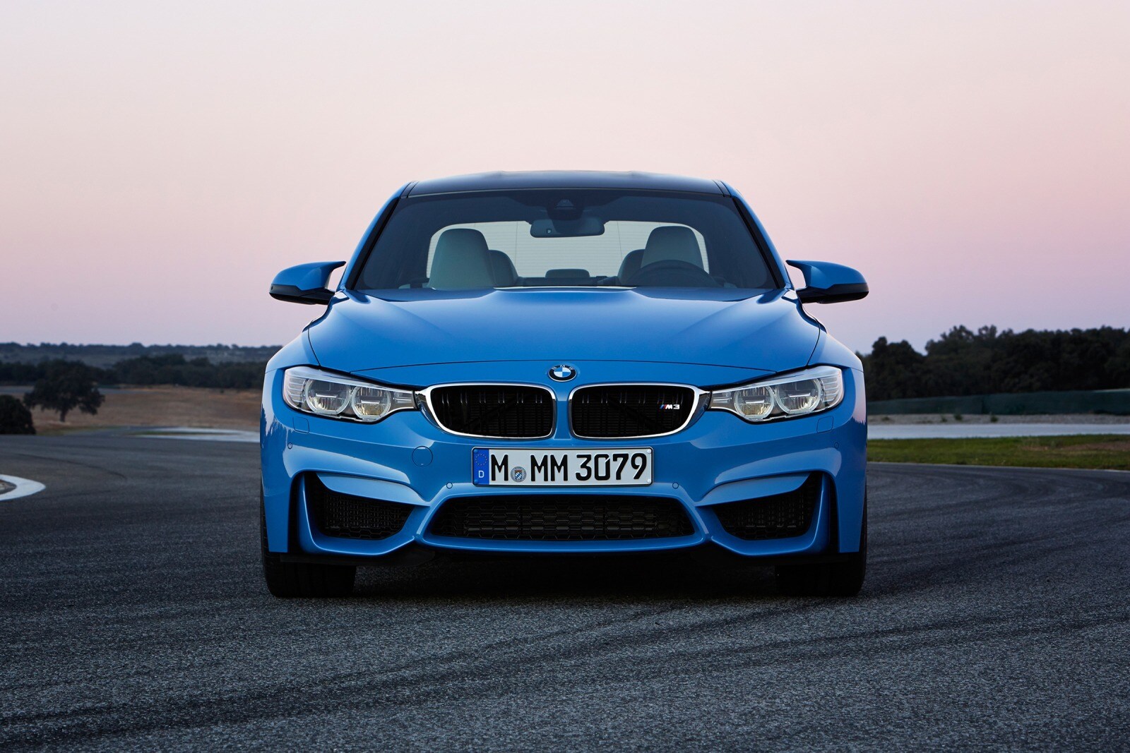 Спортивный седан BMW M850i готовится к выпуску в 2018 году Спортивный седан BMW M850i готовится к выпуску в 2018 году