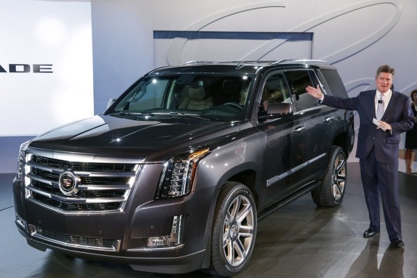 2015_cadillac_escalade_f34_ns_100813_600.jpg