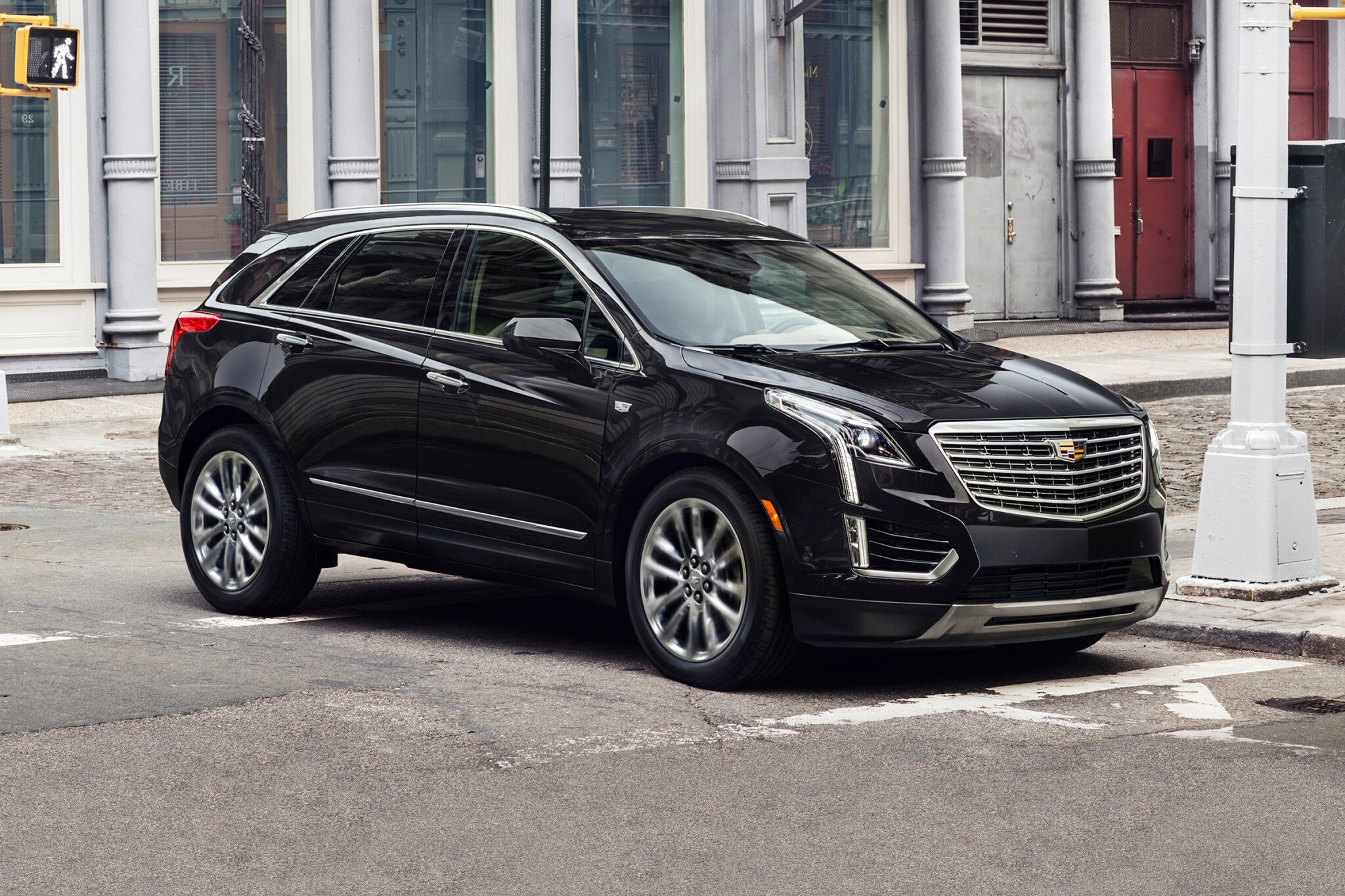 2018 cadillac xt5 4dr suv premium luxury fq oem 1 2048