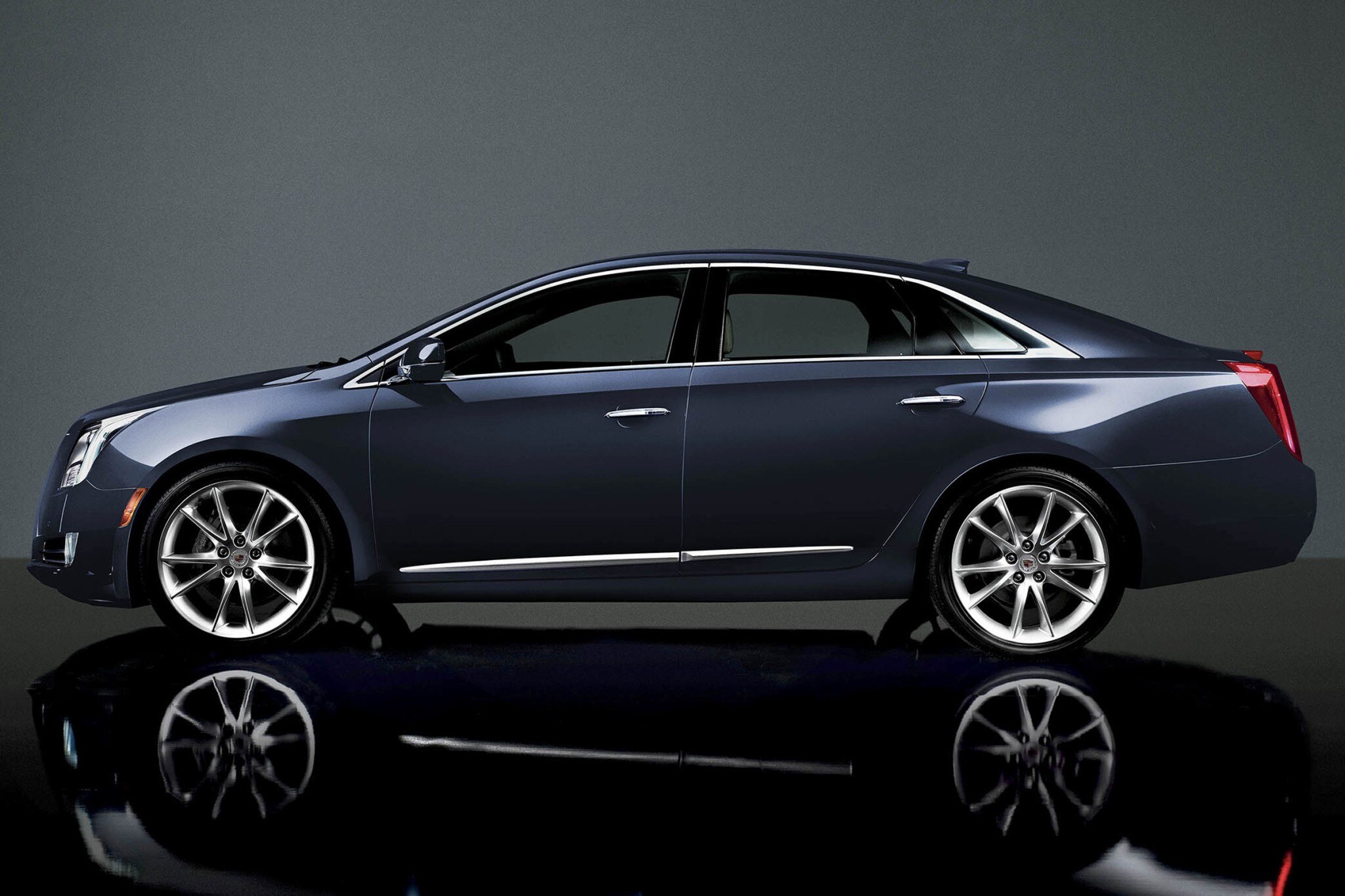 2017 cadillac xts sedan platinum fq oem 1 2048