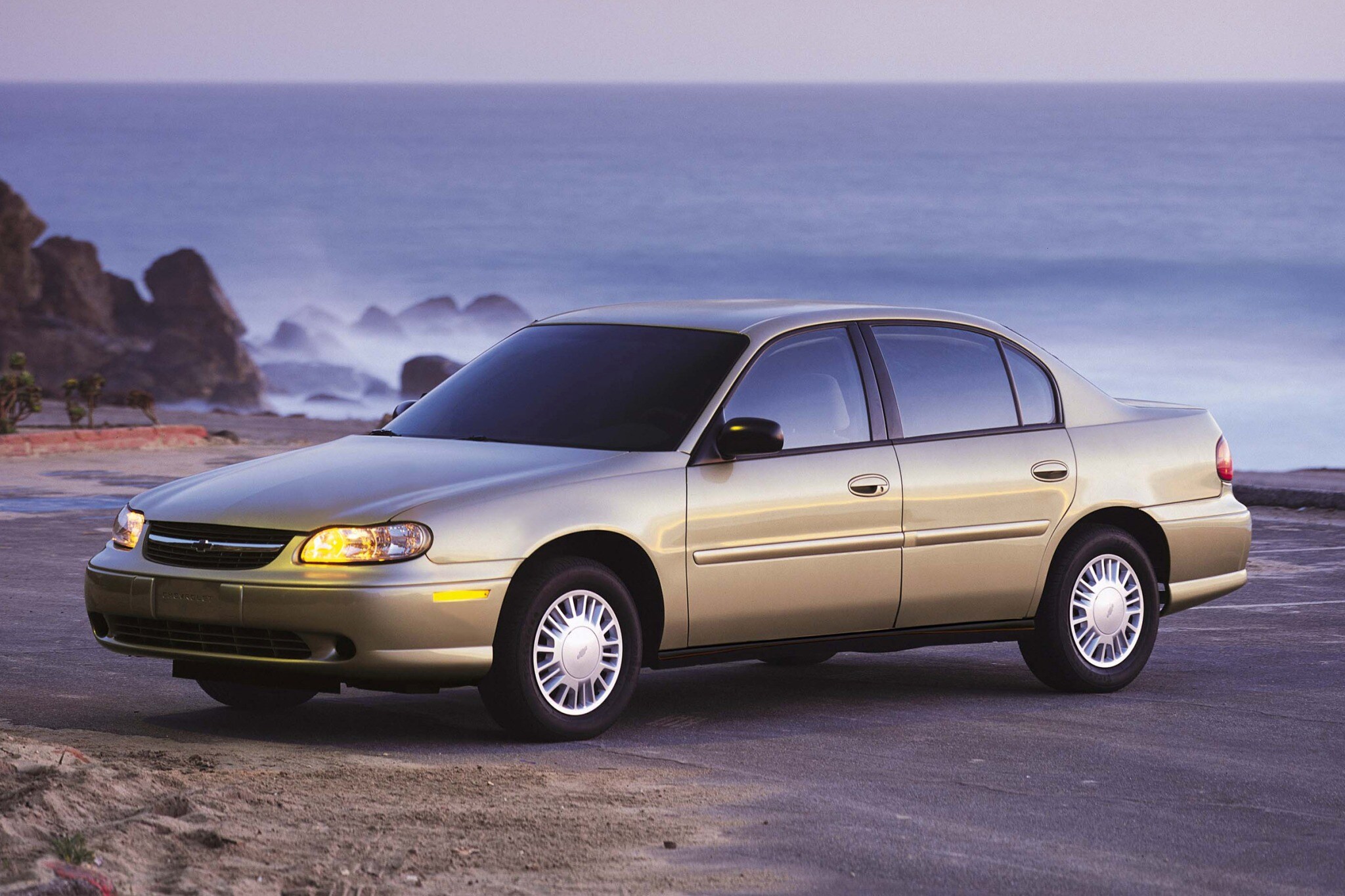 2004 chevrolet classic sedan fleet fq oem 1 2048