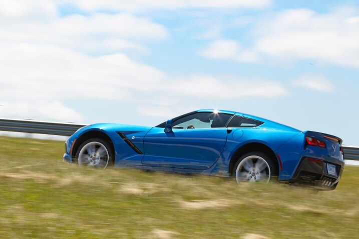 http://media.ed.edmunds-media.com/chevrolet/corvette/2014/ns/2014_chevrolet_corvette_actr34_ns_61913_717.jpg