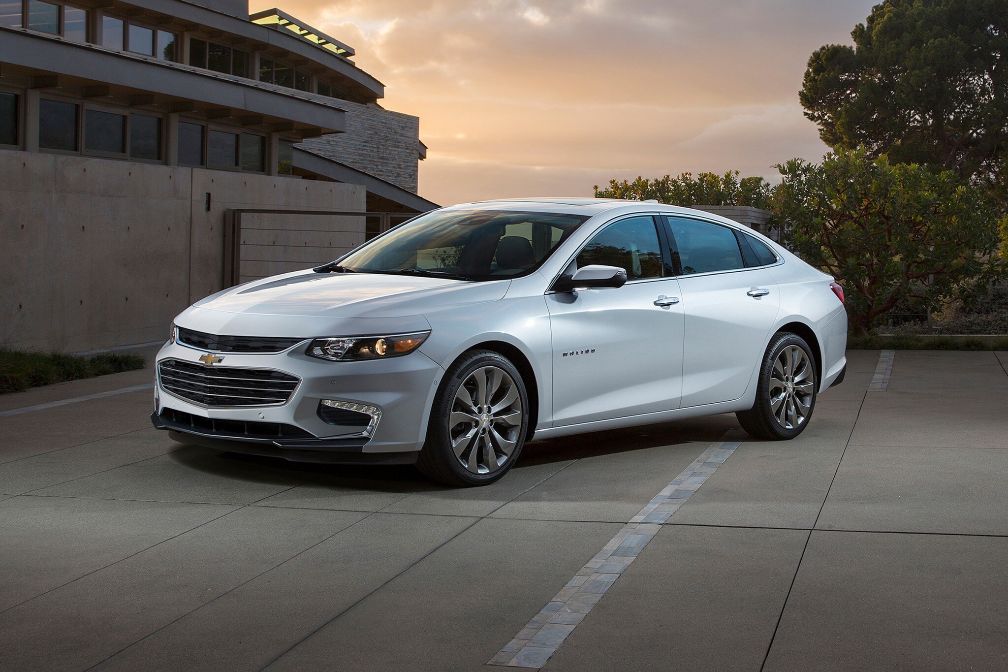 2018 chevrolet malibu sedan premier fq oem 1 2048
