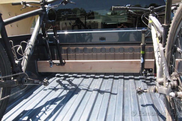 2014_chevrolet_silverado-1500_det_lt_429