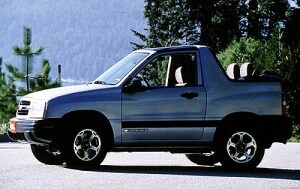 2000 Chevrolet Tracker 2 Dr STD 4WD Convertible
