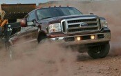 2005 Ford F-350 Super Duty 4dr Crew Cab Lariat 4WD SB DRW