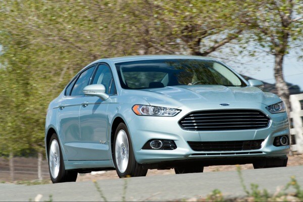 2013 Ford Fusion Hybrid Action Front 3/4