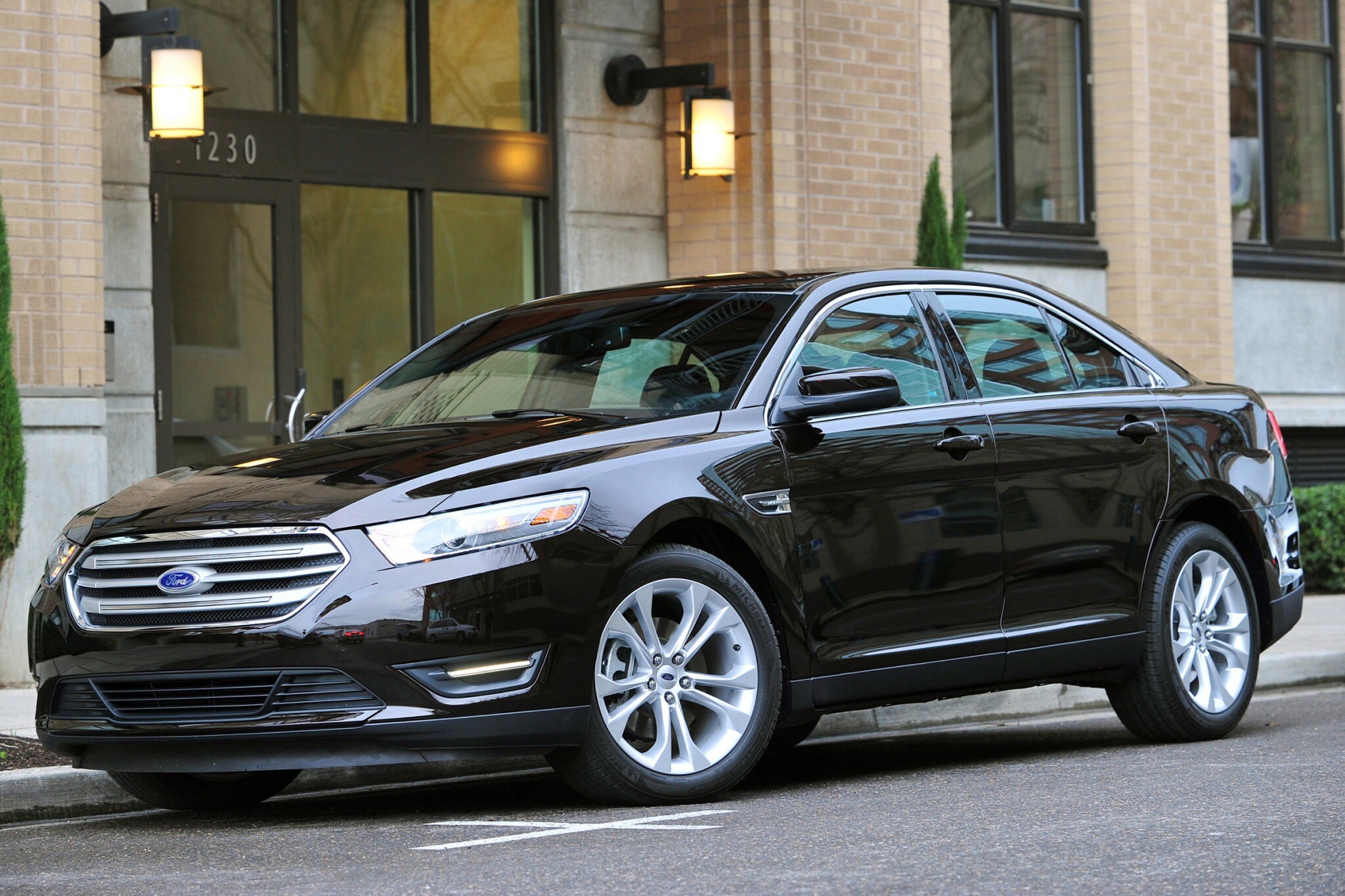 2016 ford taurus sedan sel fq oem 1 2048