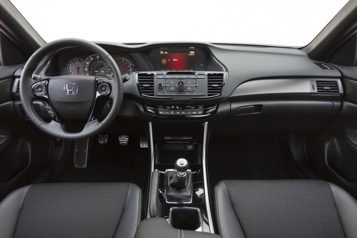 2017 Honda Accord Sport Sedan Dashboard Shown