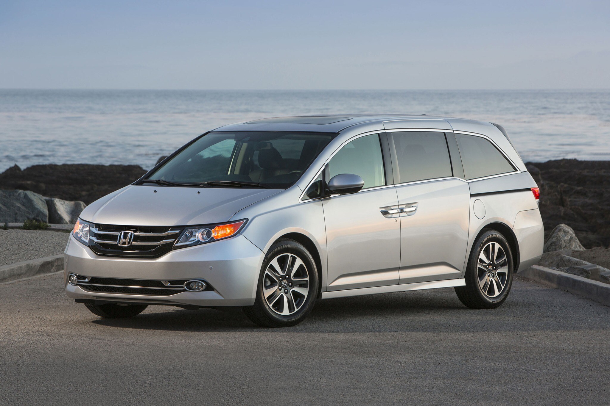 2017 honda odyssey passenger minivan touring elite fq oem 1 2048