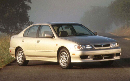 1999 Infiniti G20 4 Dr STD Sedan