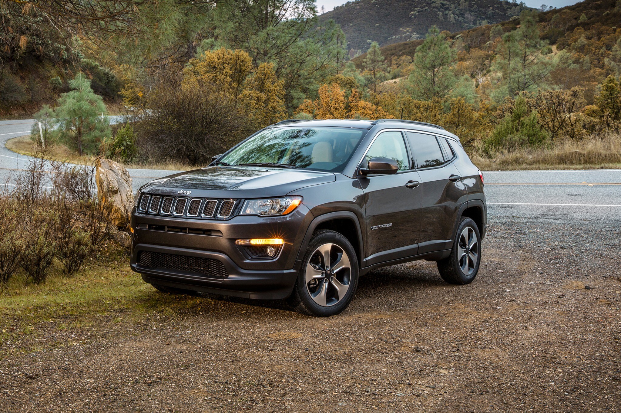 2018 jeep compass 4dr suv latitude fq oem 1 2048