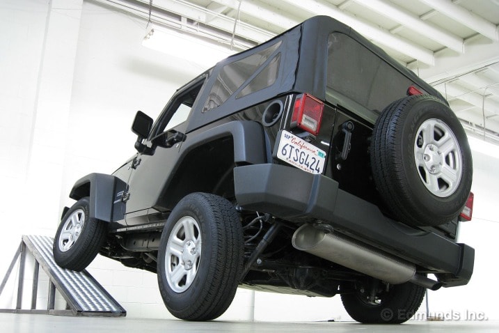 2012_jeep_wrangler_r34_lt_626135_717.jpg