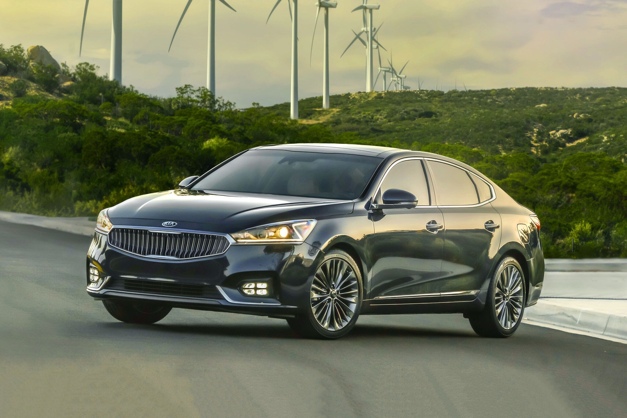 2017 kia cadenza sedan limited fq oem 1 2048