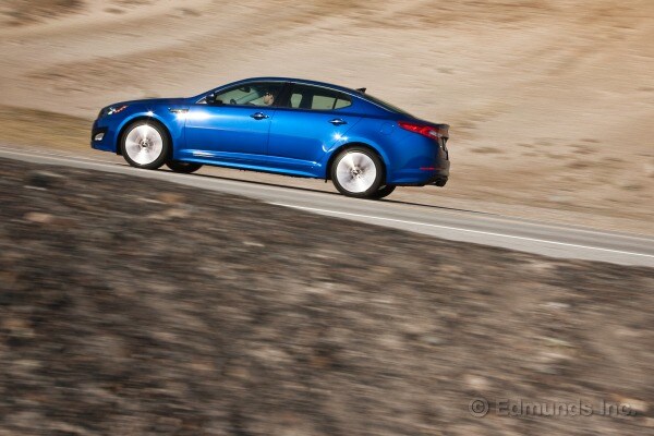 2011 Kia Optima SX Turbo Picture
