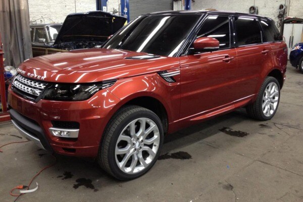 Land Rover Range Rover Sport - Front 3/4