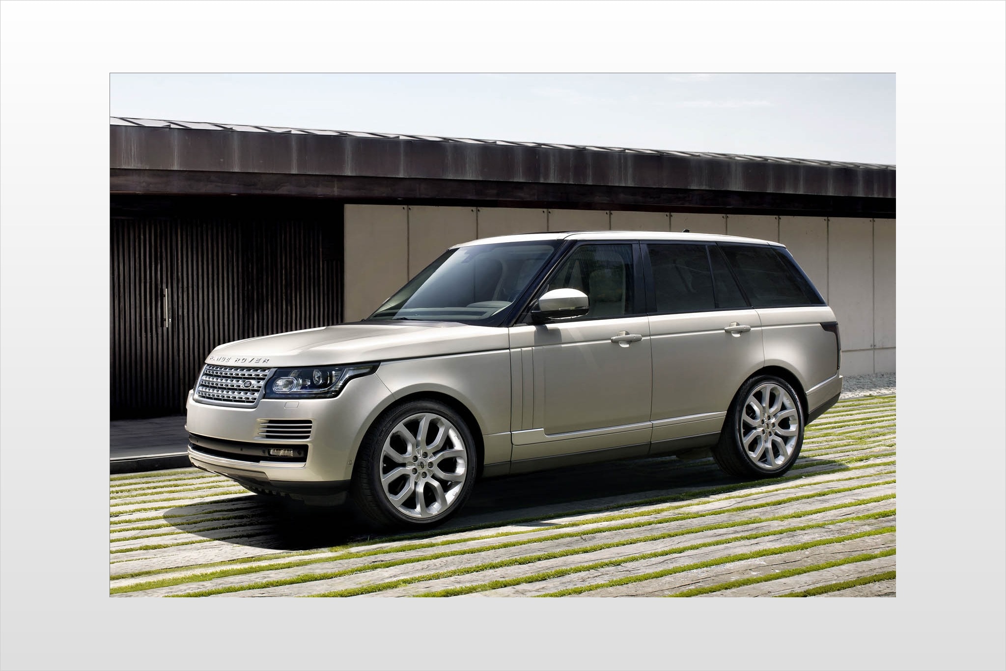 2013 land rover range rover 4dr suv supercharged fq oem 1 2048