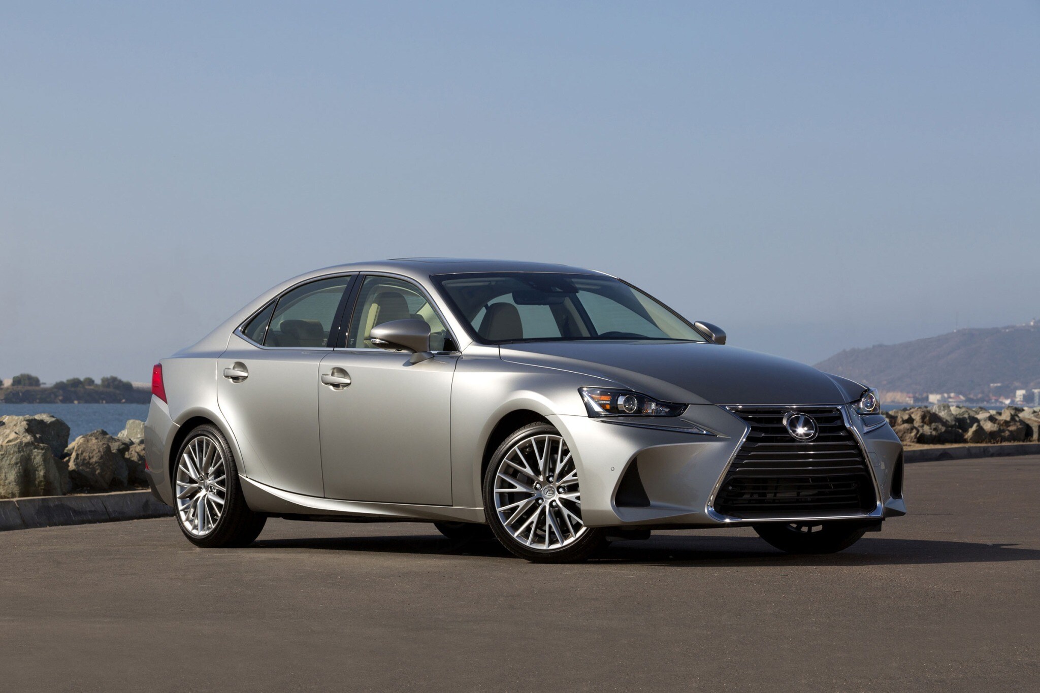 2017 lexus is 200t sedan base fq oem 1 2048