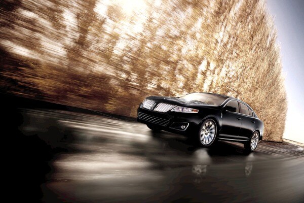 2009 Lincoln MKS Picture