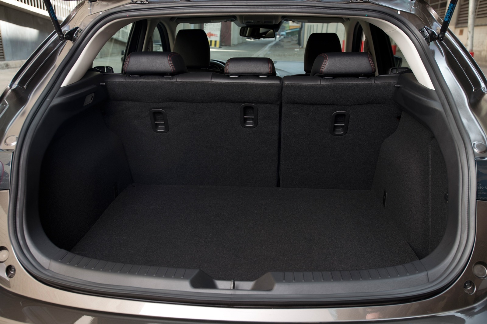 2014_mazda_3_crg_fd_709133_1600.jpg