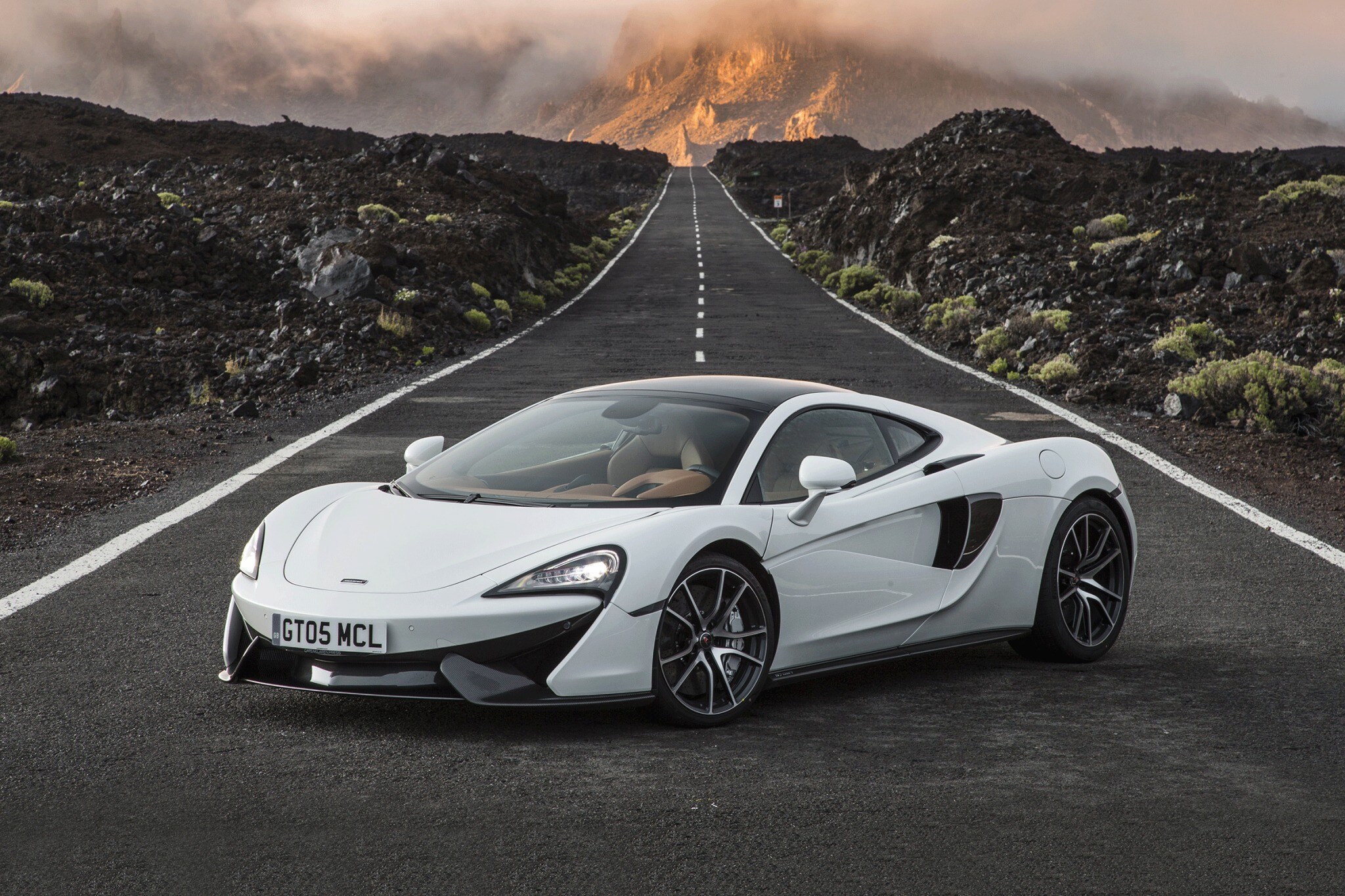 2017 mclaren 570gt coupe base fq oem 1 2048