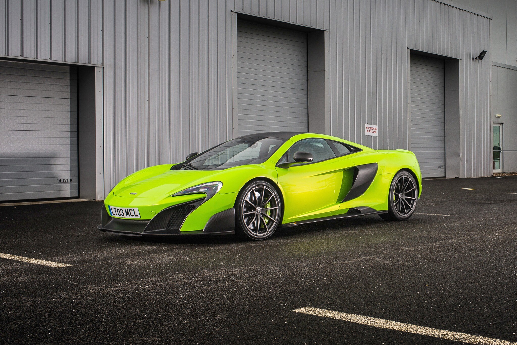 2016 mclaren 675lt coupe coupe base fq oem 1 2048
