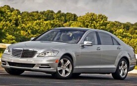 2010 Mercedes-Benz S-Class S400 Hybrid Sedan Shown