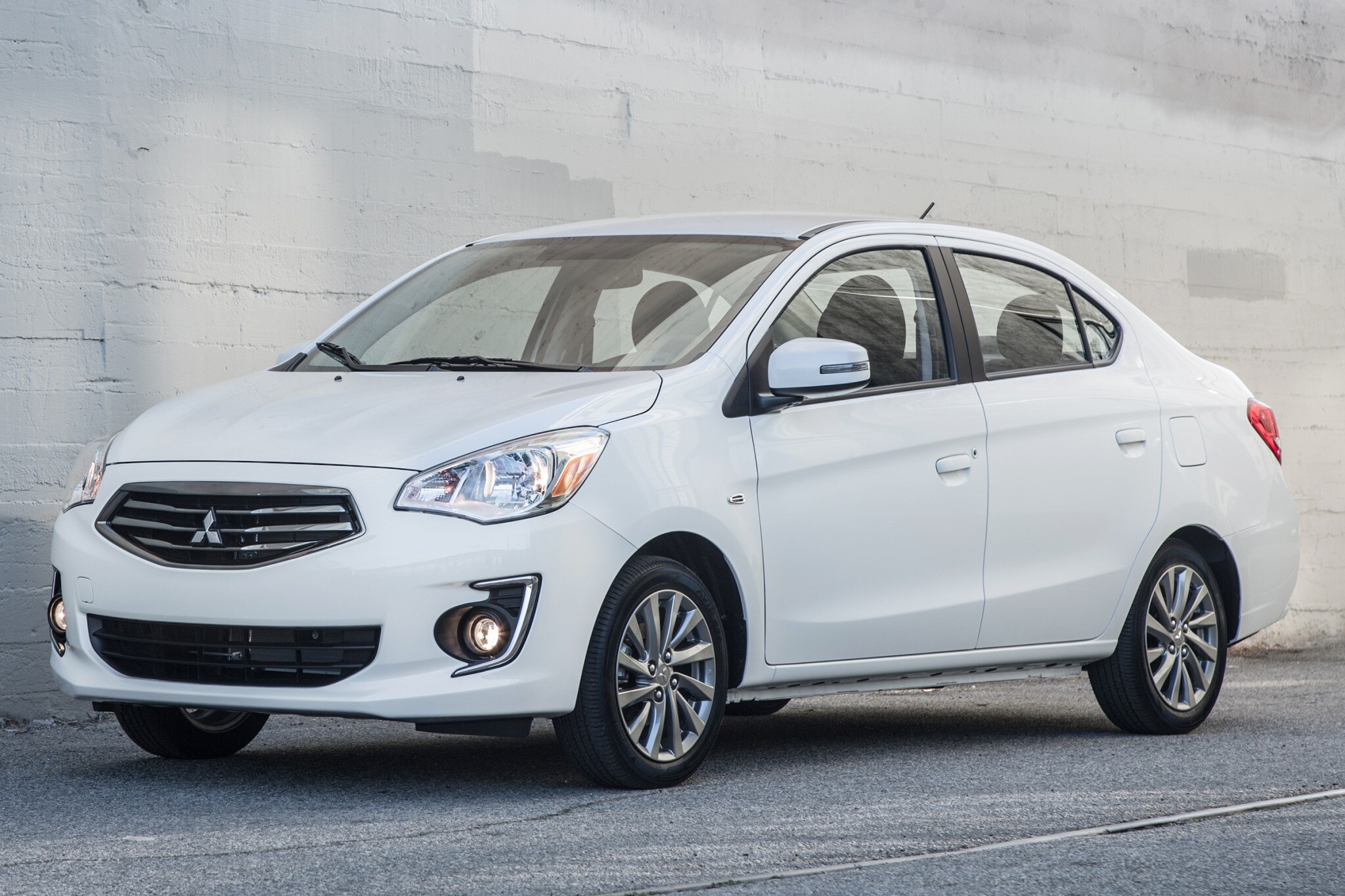 2017 mitsubishi mirage g4 sedan se fq oem 1 2048