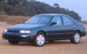 1994 Nissan Altima 4 Dr GXE Sedan