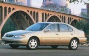 1998 Nissan Altima 4 Dr GXE Sedan
