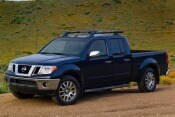 2012 Nissan Frontier SL Crew Cab Pickup Exterior