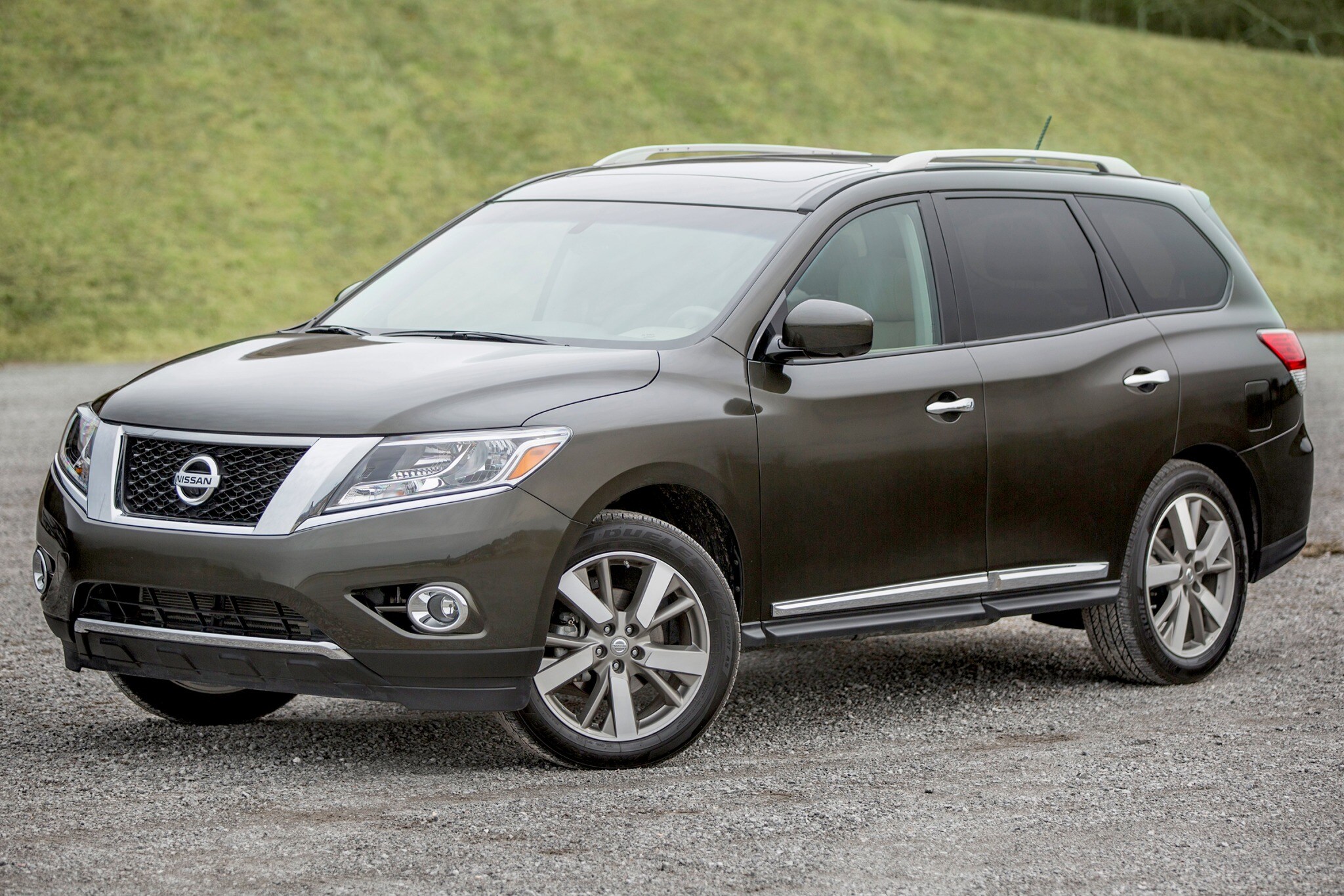 2016 nissan pathfinder 4dr suv platinum fq oem 1 2048
