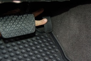 NASA Says Vehicle Electronic Throttles Safe