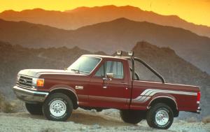 1991 Ford F-150 2 Dr XL 4WD Standard Cab SB