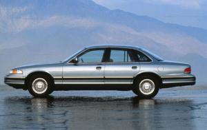 1993 Ford Crown Victoria 4 Dr LX Sedan
