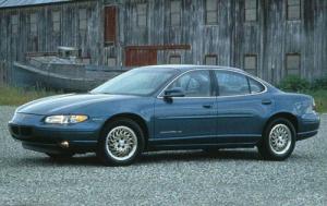 1997 Pontiac Grand Prix 4 Dr SE Sedan