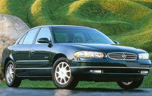 1998 Buick Regal 4 Dr LS Sedan