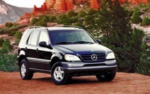 1999 Mercedes-Benz M-Class 4 Dr ML320 4WD Wagon