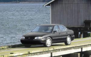 2000 Chevrolet Lumina 4 Dr STD Sedan