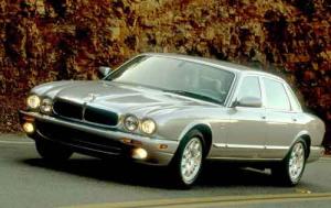 2002 Jaguar XJ-Series XJ8 4dr Sedan