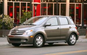 2004 Scion xA 4dr Wagon