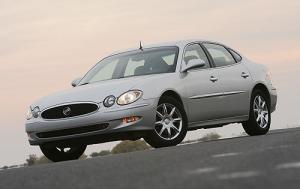 2005 Buick LaCrosse CXS 4dr Sedan
