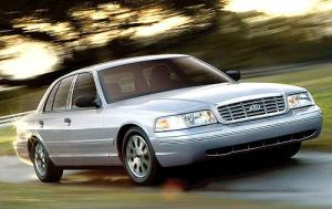 2006 Ford Crown Victoria LX 4dr Sedan
