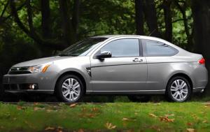 2008 Ford Focus SE Coupe