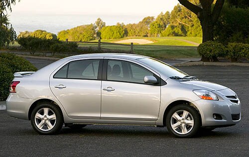 مقایسه و بررسی Toyota Yaris و Mazda 3