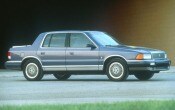 1991 Plymouth Acclaim 4 Dr LE Sedan