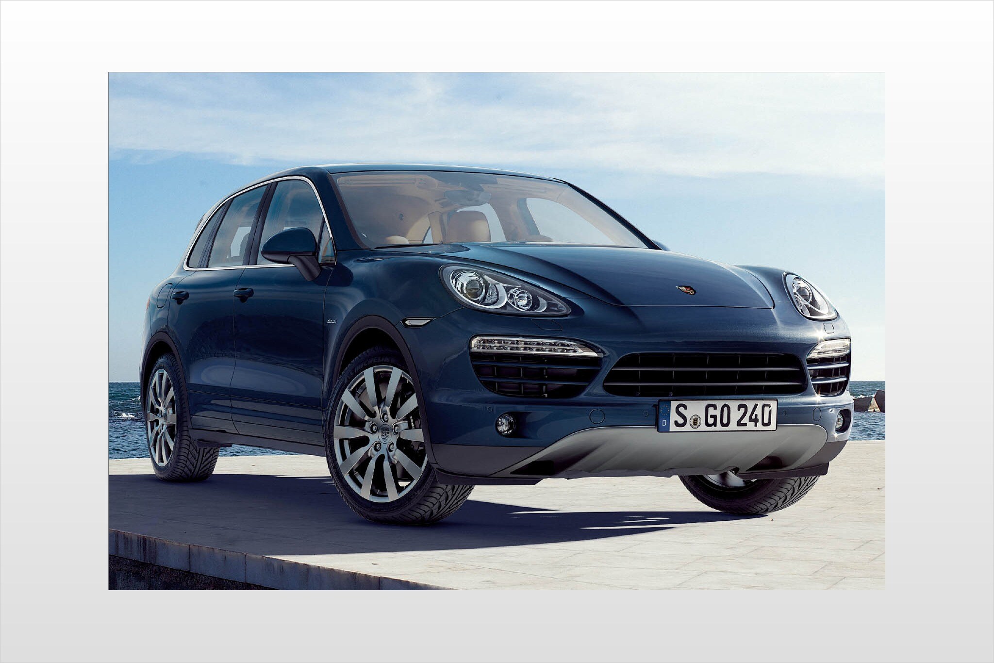 2013 porsche cayenne 4dr suv base fq oem 9 2048